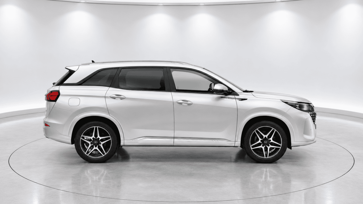 DFSK E5 laddhybrid 7-sits SUV